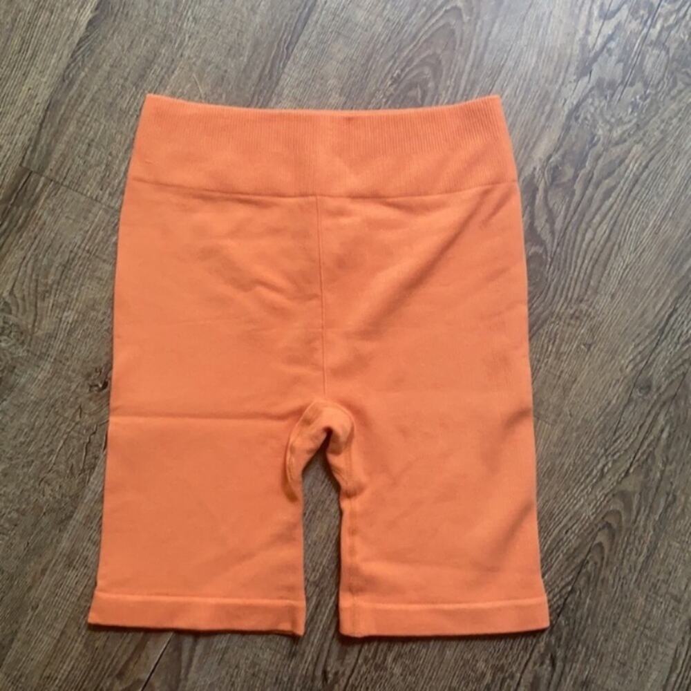 Fabletics High Waisted Seamless Rib Short